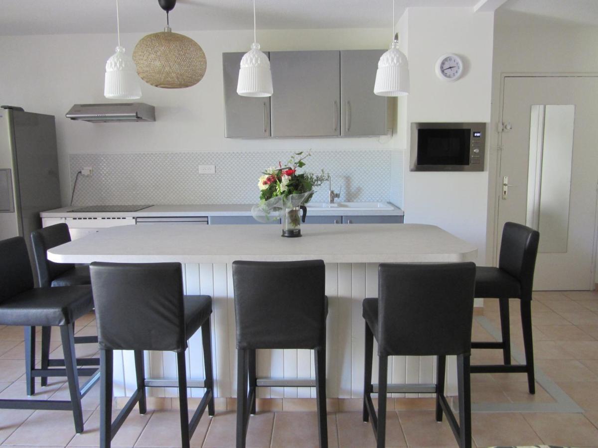 Appartement Les Cigales Rez De Jardin A 10Mn Des Plus Belles Plages Hyères Eksteriør billede